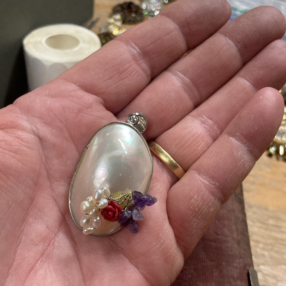 Sterling mabe pearl pendant - Picture 5 of 5